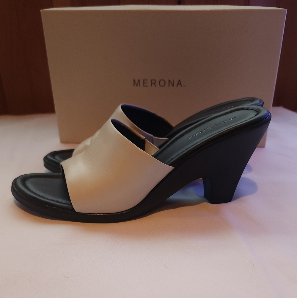 Merona genuine leather wedge